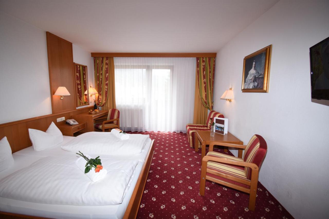 Hotel Goldenes Kreuz Tannheim Exterior foto